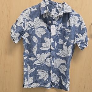 GAP Blue and White Floral Button Down Shirt